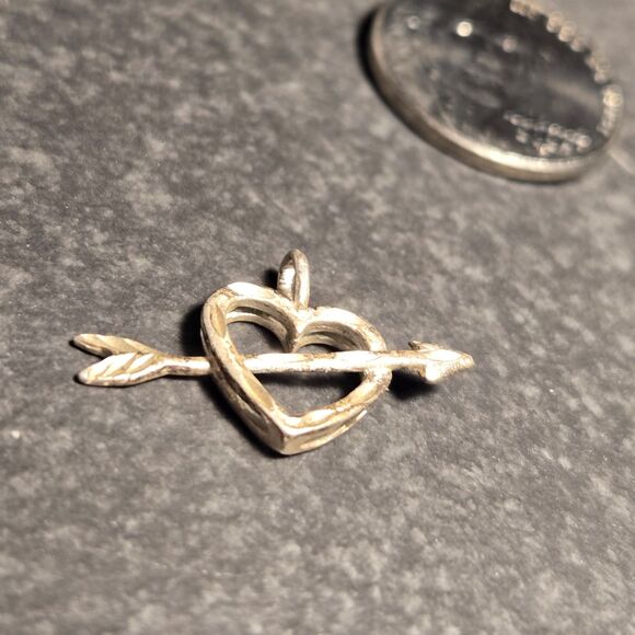 Etched Heart Arrow Sterling Silver 925 Pendant - Picture 2 of 5